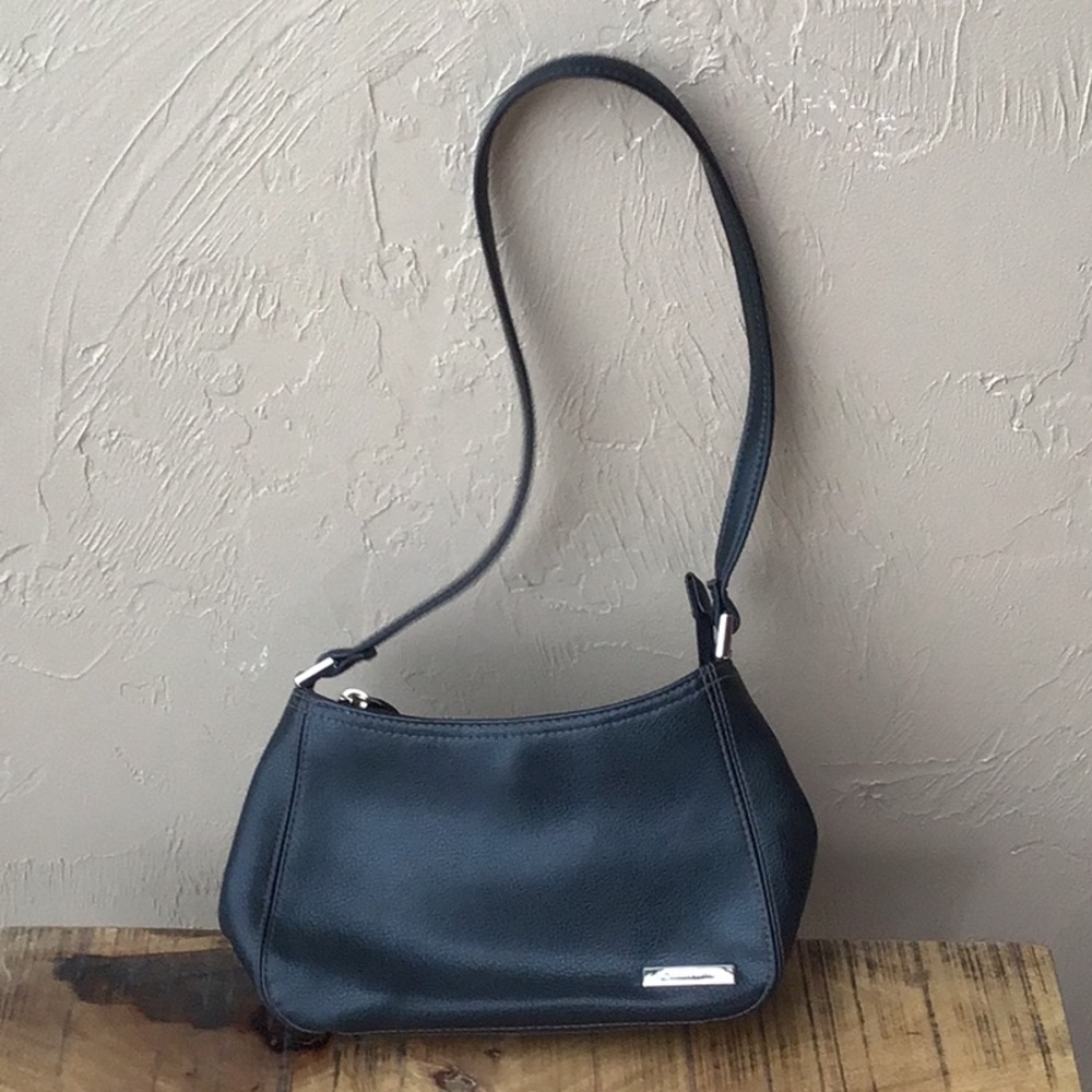 Liz Claiborne black purse with zippered main compartment & 2 open compartments